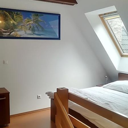 Fatrapark 1 U Sovicky Studio, Kuchynka, Kupelna,S Balkonom Gratis Parkovanie V Podzemnej Garazi Ruzomberok Exterior photo